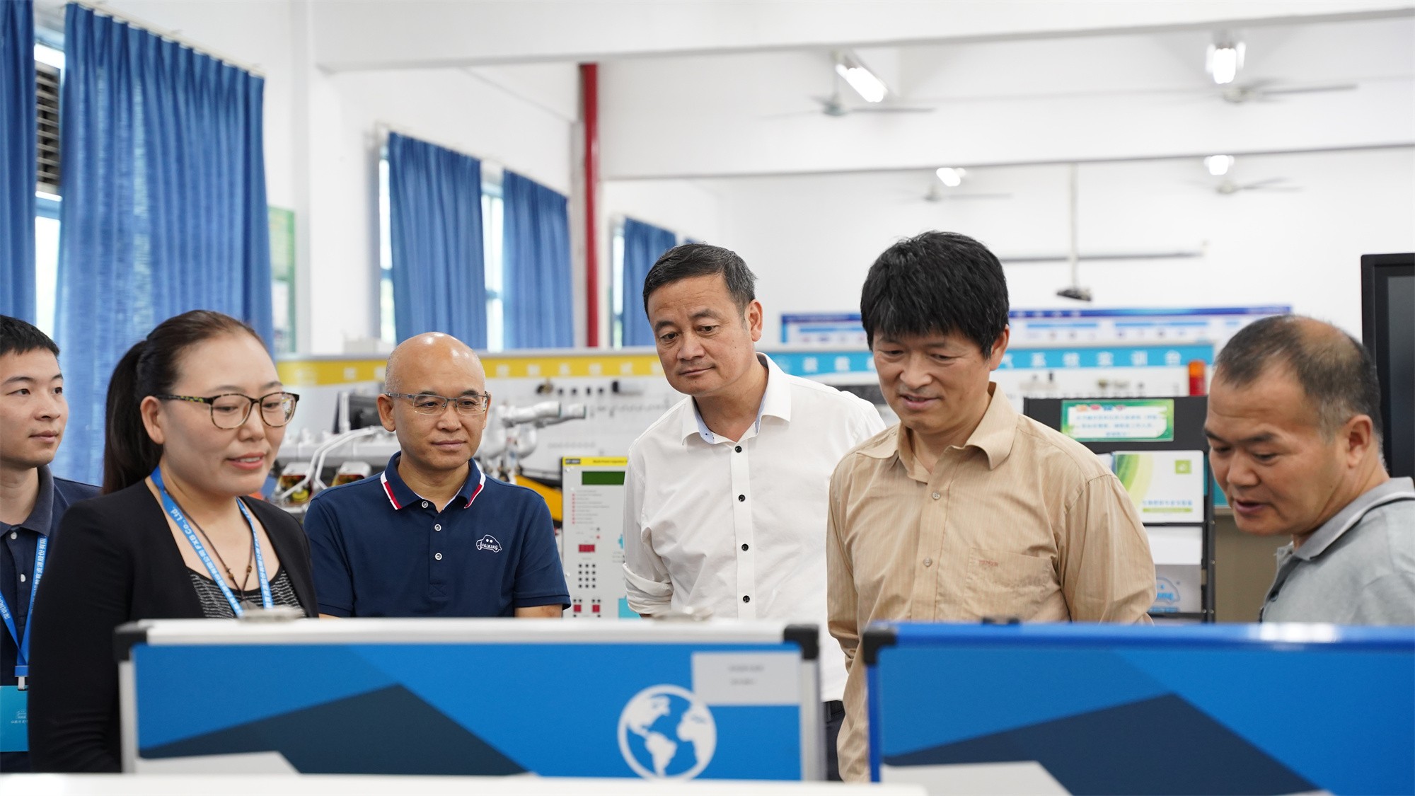 深圳風向標教育資源股份有限公司 深圳風向標教育資源股份有限公司