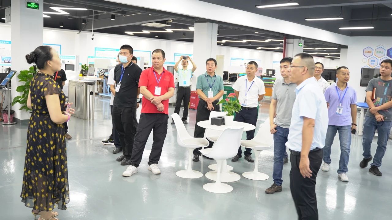 深圳風(fēng)向標(biāo)教育資源股份有限公司 深圳風(fēng)向標(biāo)教育資源股份有限公司