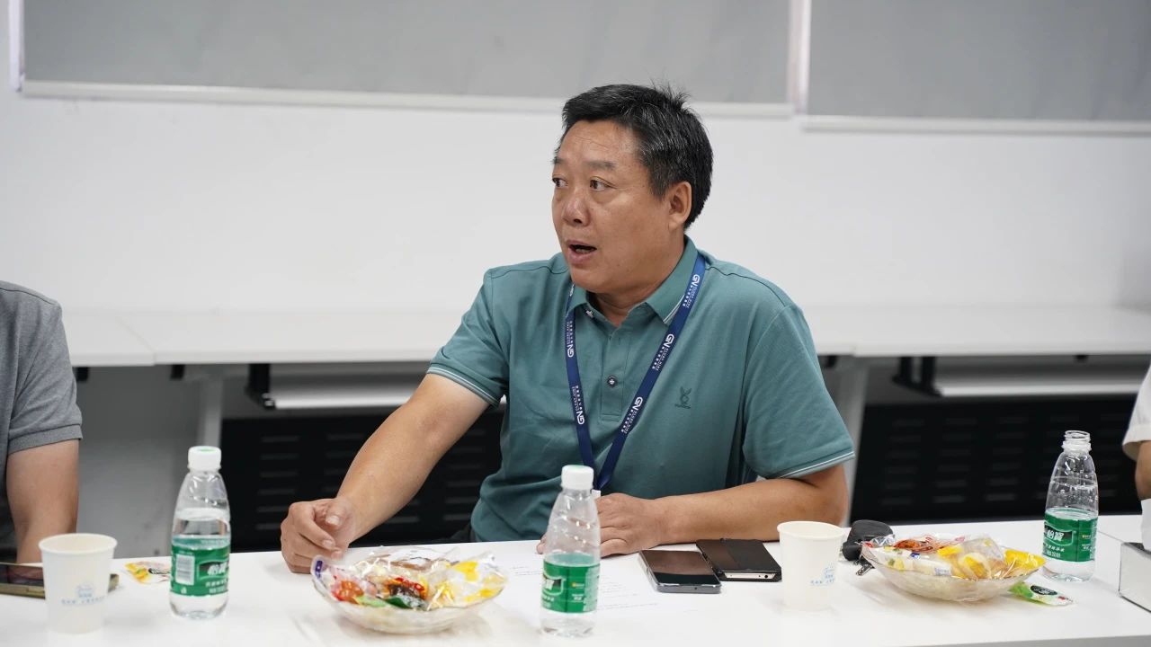 深圳風(fēng)向標(biāo)教育資源股份有限公司 深圳風(fēng)向標(biāo)教育資源股份有限公司