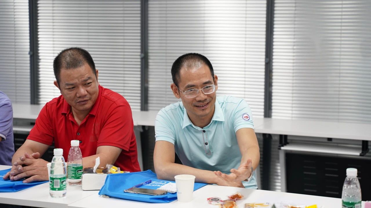 深圳風(fēng)向標(biāo)教育資源股份有限公司 深圳風(fēng)向標(biāo)教育資源股份有限公司