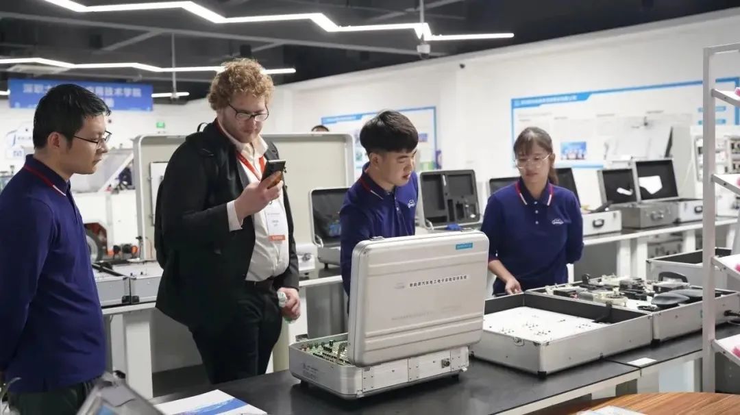 深圳風向標教育資源股份有限公司