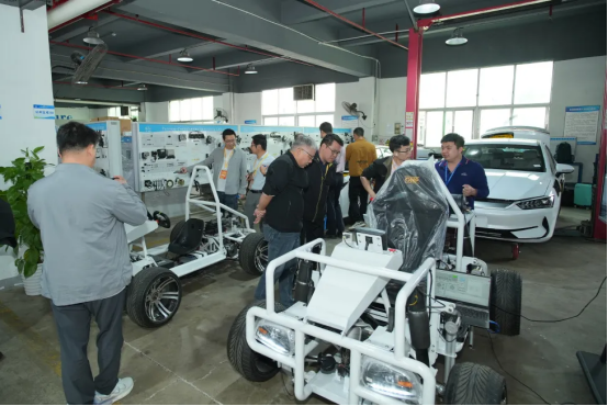 深圳風(fēng)向標(biāo)教育資源股份有限公司 深圳風(fēng)向標(biāo)教育資源股份有限公司