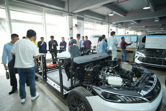 深圳風(fēng)向標(biāo)教育資源股份有限公司 深圳風(fēng)向標(biāo)教育資源股份有限公司