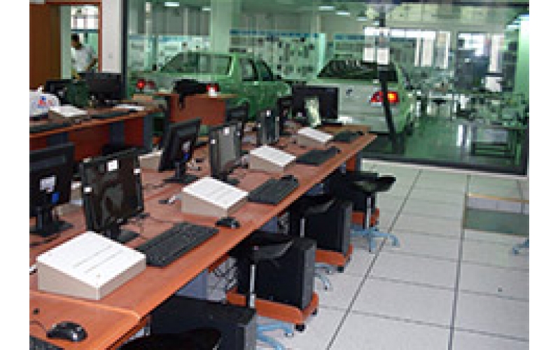 豐田卡羅拉1.6GL整車理實一體化教學與考核系統